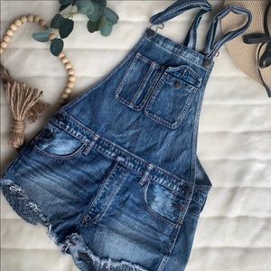 Women’s American Eagle Overalls Size Medium
